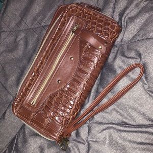 Snake skin like wristlet wallet